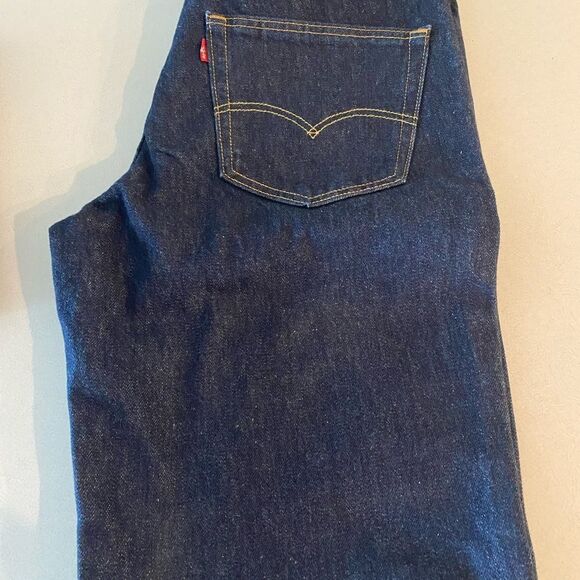 NWT Men’s Levi’s 550 Relaxed Fit Dark Wash Jeans 32x32 - Picture 2 of 2